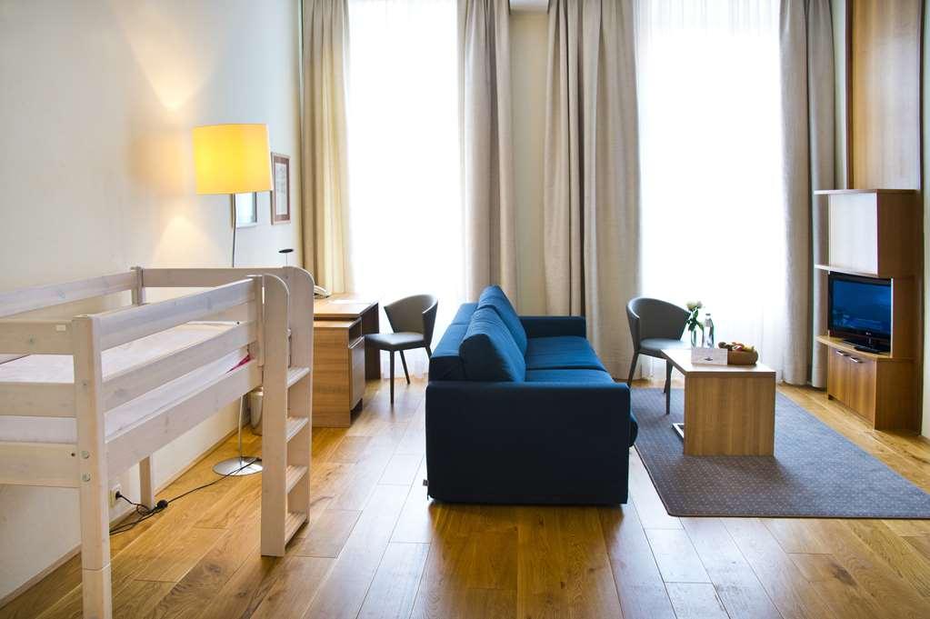 Hilight Suites Hotel Виена Стая снимка